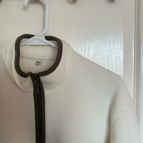 Uniqlo Fleece Quarter Zip - Picture 4 of 4